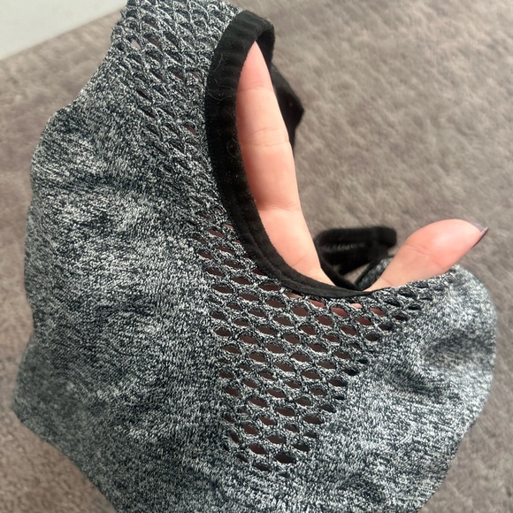 Victoria's Secret VSX Gray Strappy Back Sports Bra | Mesh Cutout | Small - Picture 6 of 8